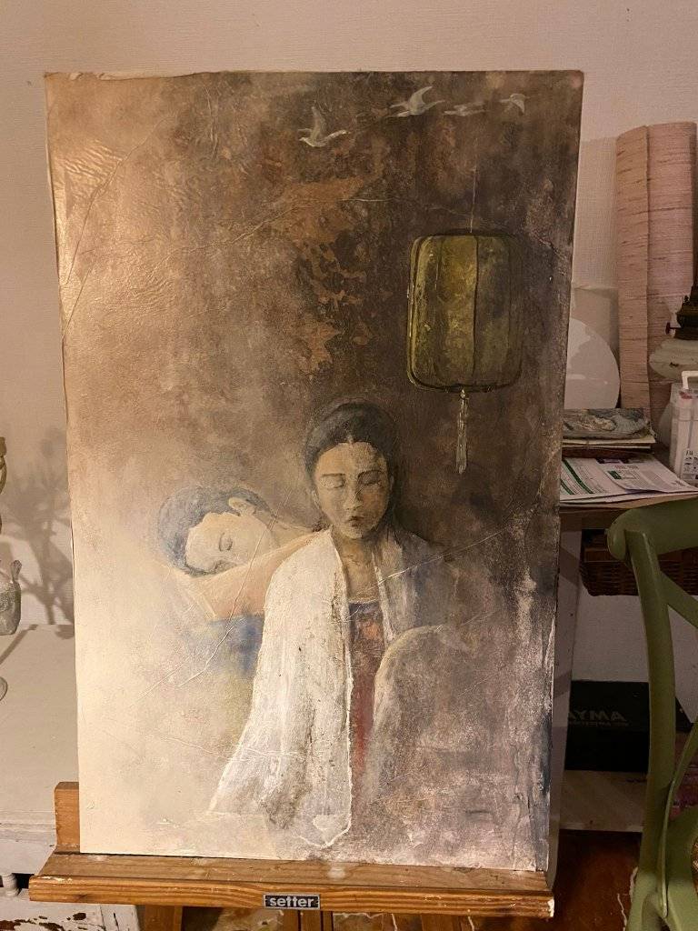 Pintura artesanal de estilo oriental con figura femenina para decoración de interiores en Algeciras.